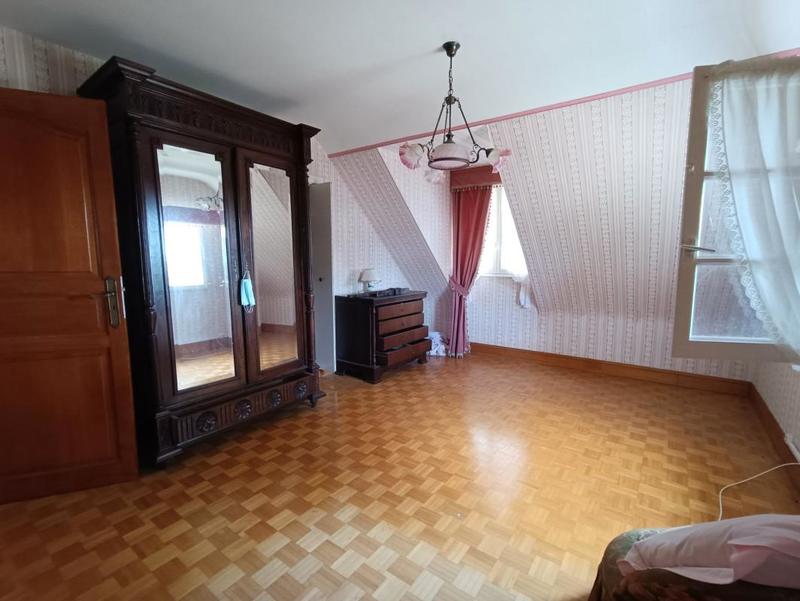 Maison - 265 m² - 8 pièces