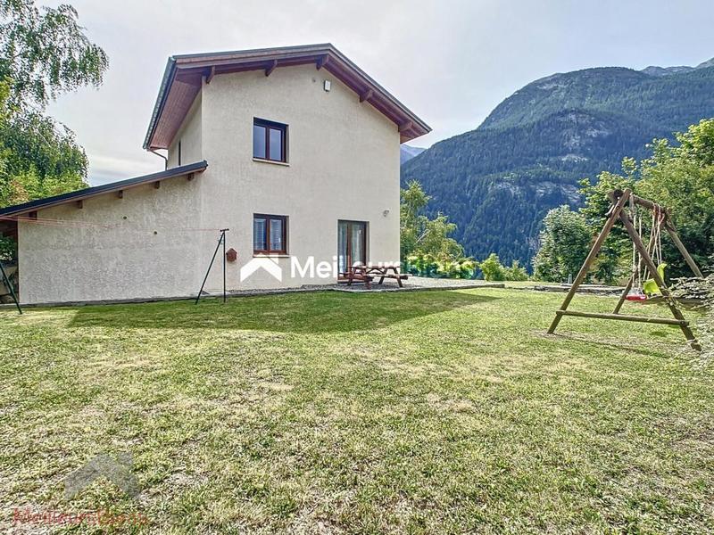 Maison - 110 m² - 4 pièces