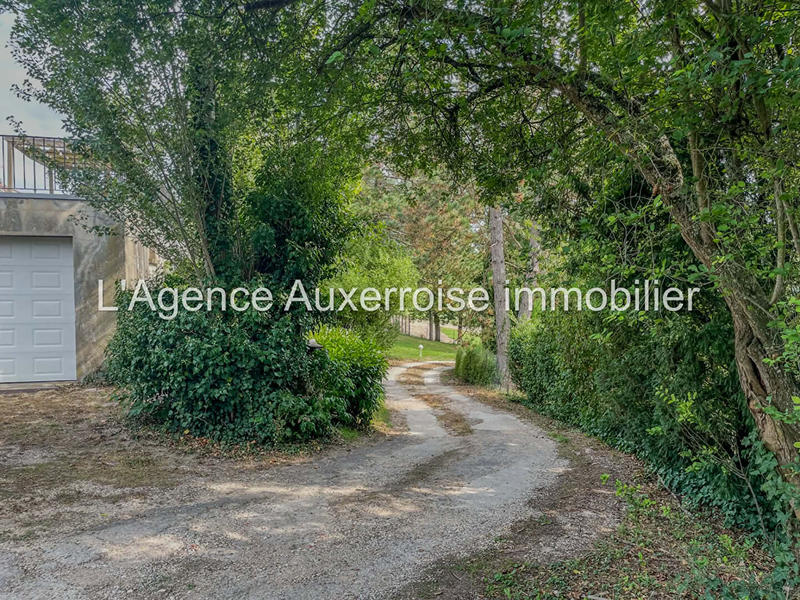 Maison - 218 m² - 6 pièces