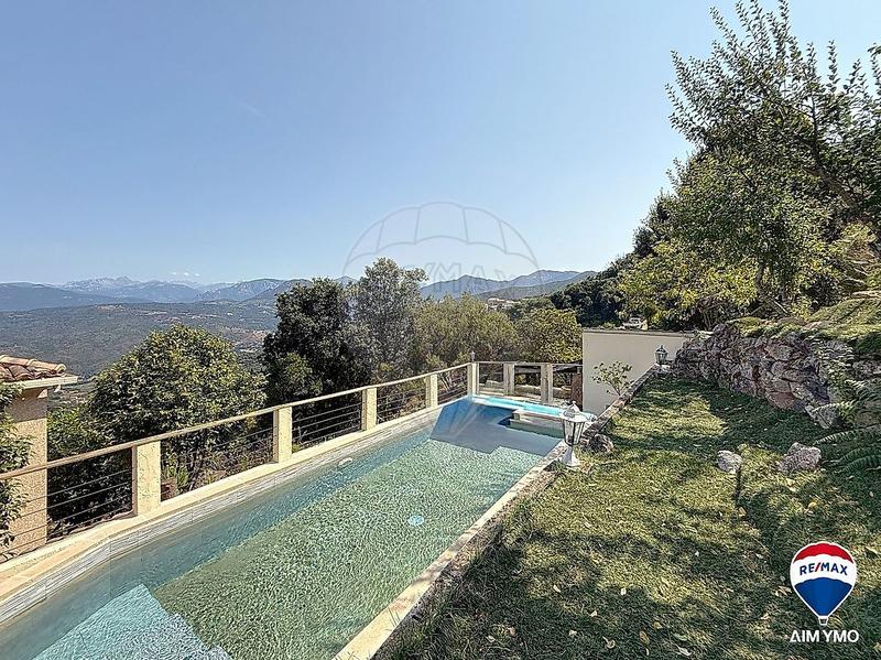 Villa - 179 m² - 6 pièces