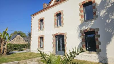 Demeure - 200 m² - 7 pièces