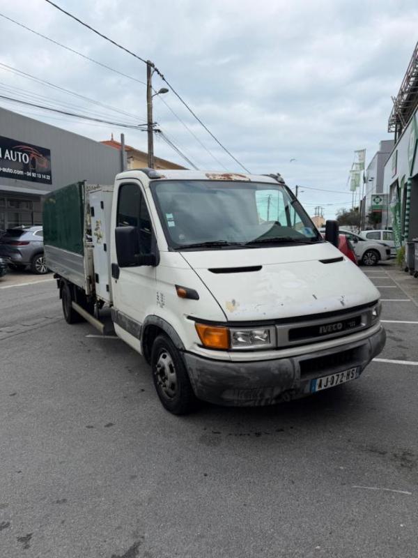 Iveco Daily Classe c Fourgon Benne Vente a Marchand Uniquement