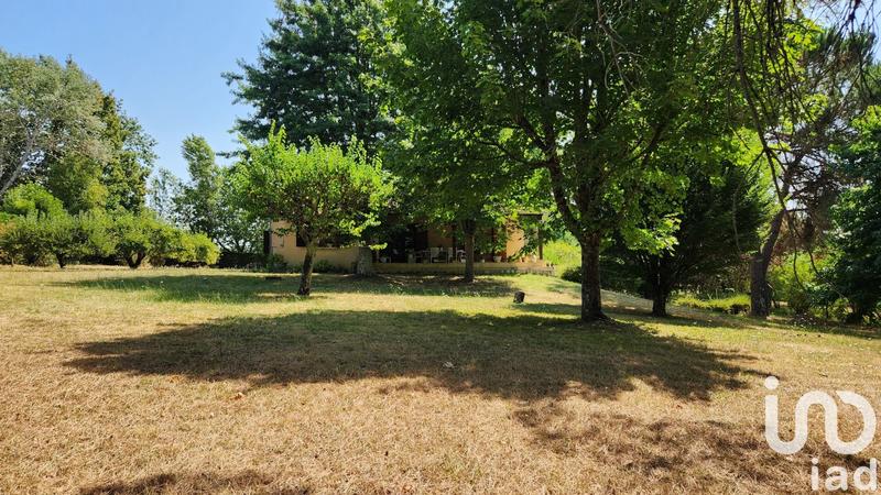 Maison - 219 m² - 6 pièces