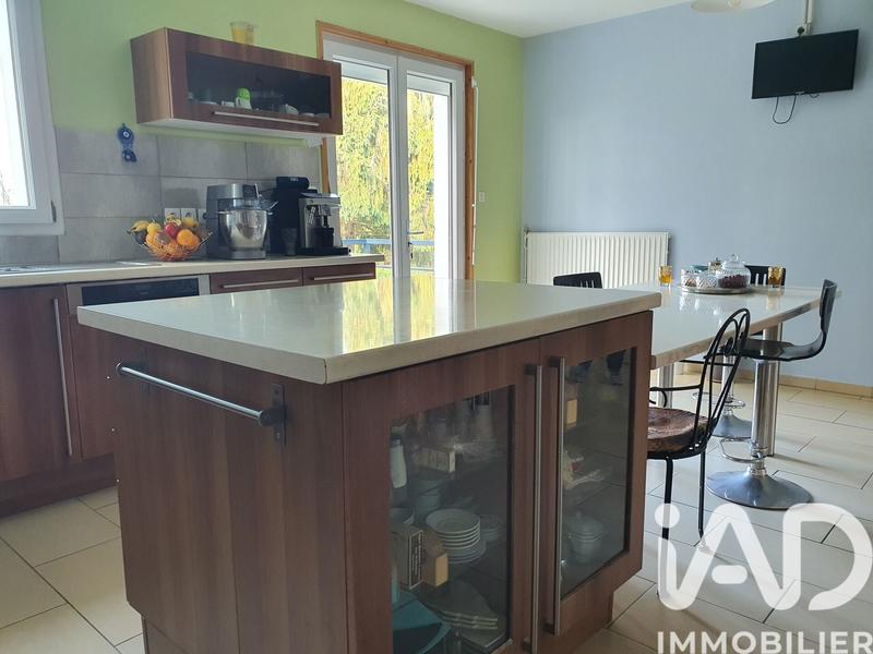 Maison - 255 m² - 12 pièces