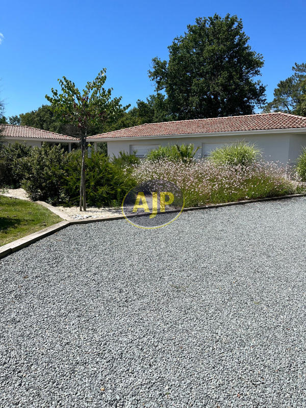 Maison - 191 m² - 5 pièces