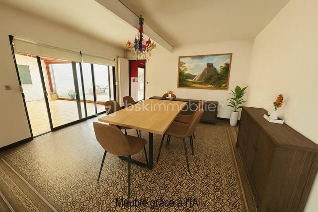 Maison de ville - 170 m² - 9 pièces