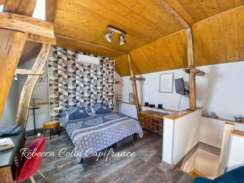 Maison - 199 m² - 9 pièces