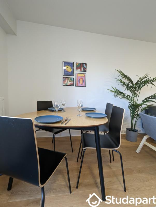 Chambre - 13 m² - 1 pièce