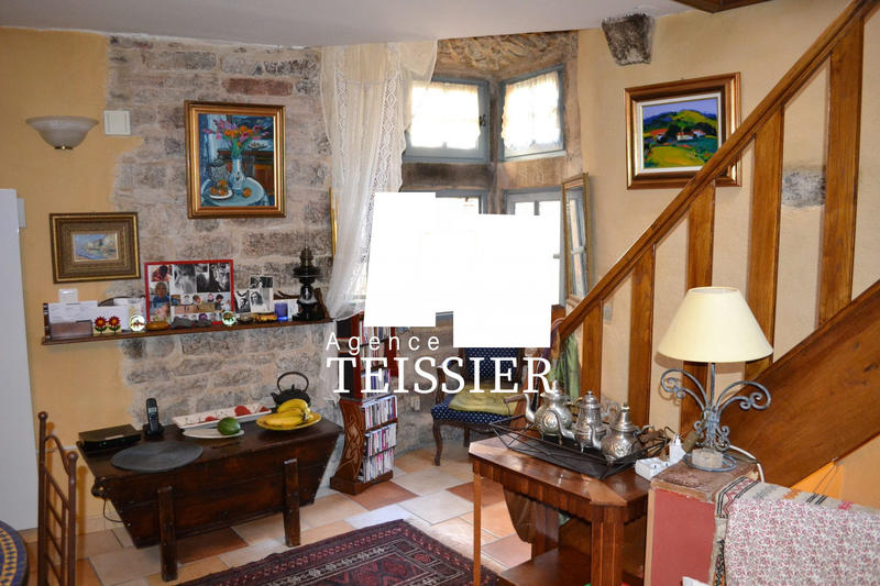 Maison - 104 m² - 6 pièces