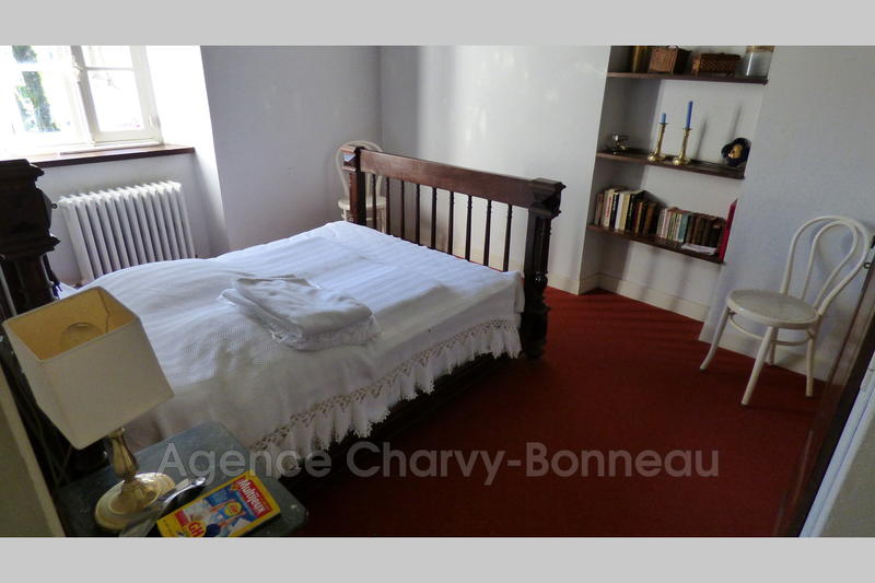 Propriété - 213 m² - 7 pièces