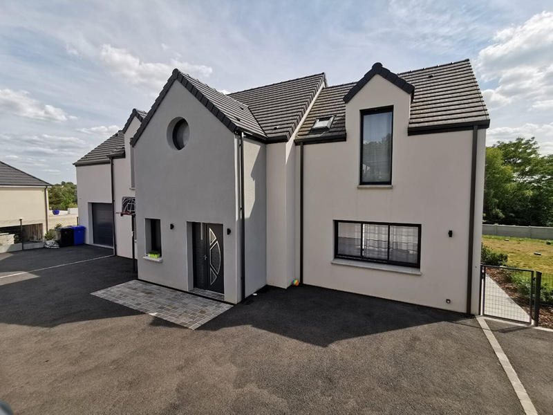 Maison - 171 m² - 7 pièces