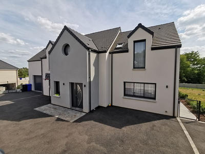 Maison - 171 m² - 7 pièces