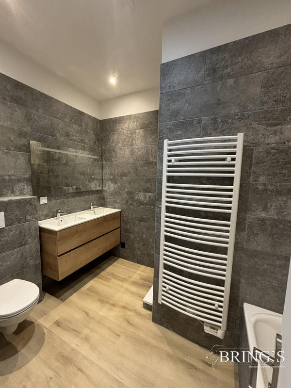 Appartement - 123 m² - 5 pièces