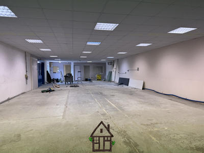 Local commercial - 230 m²