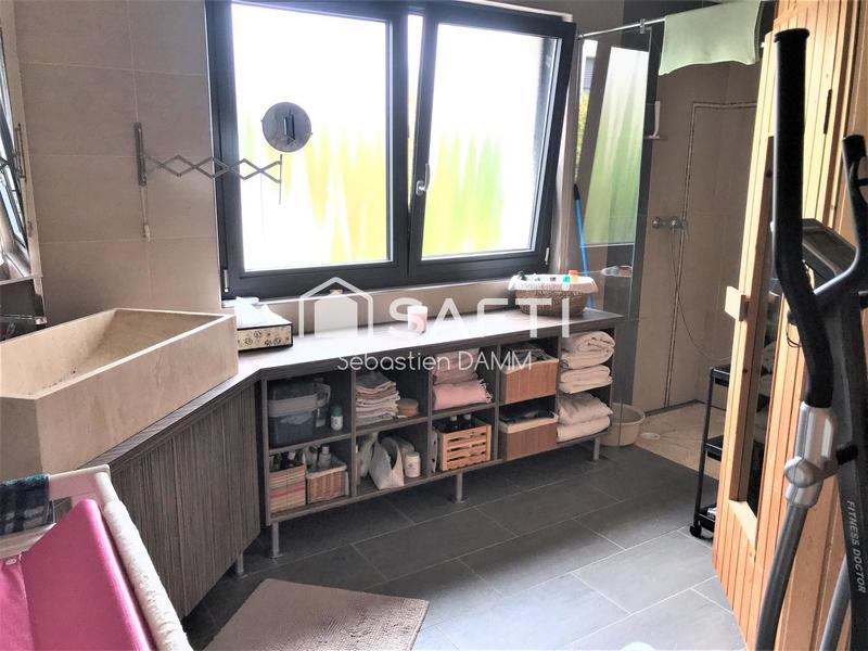 Maison - 251 m² - 11 pièces