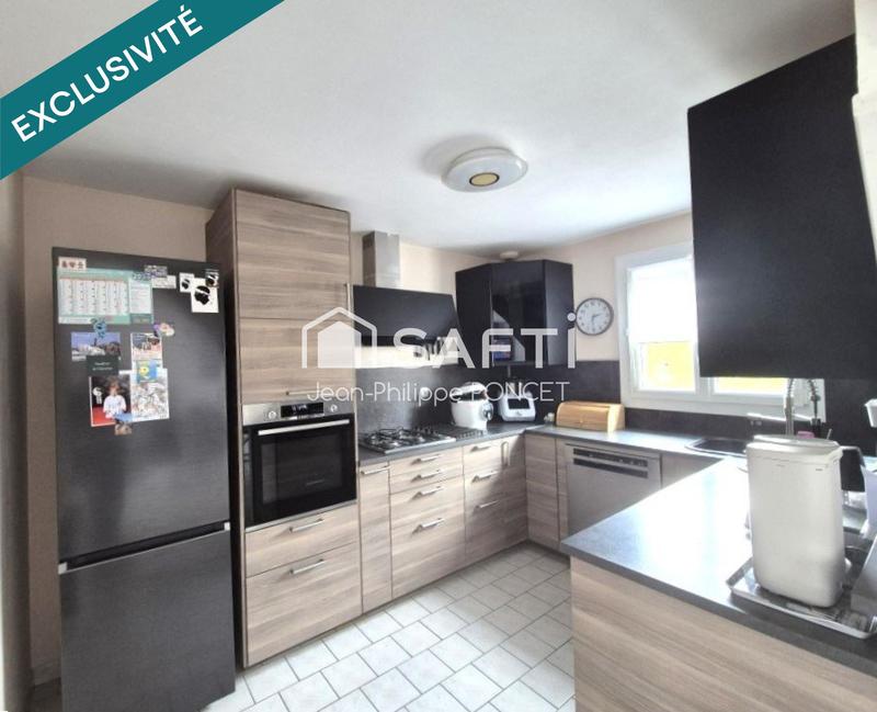 Maison - 107 m² - 6 pièces