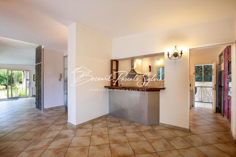 Maison - 179 m² - 6 pièces