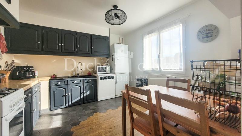 Maison - 195 m² - 9 pièces