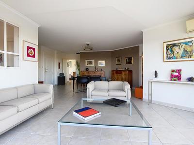 Appartement - 101 m² - 4 pièces