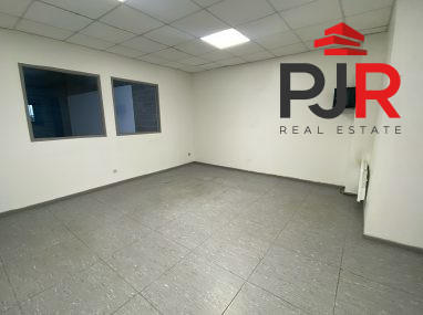 Local d'activités - 198 m²