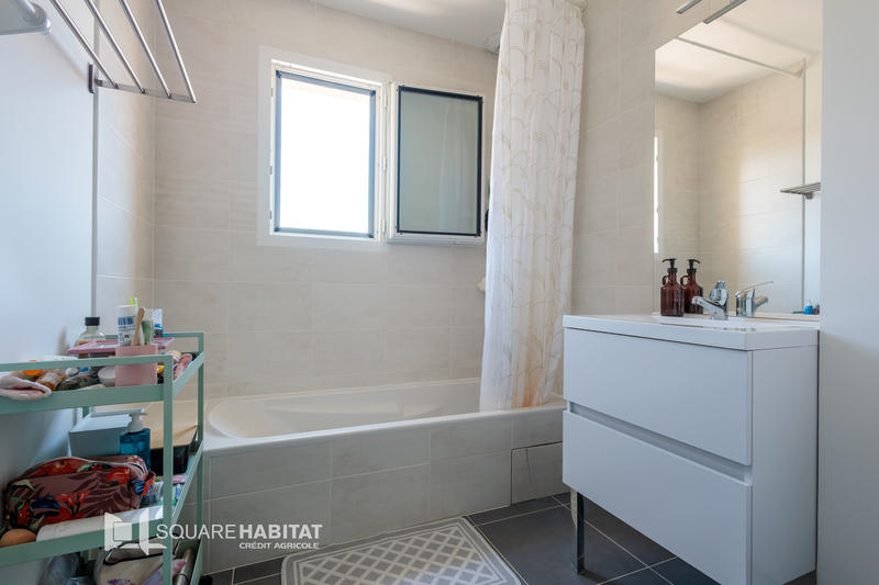 Maison - 64 m² - 4 pièces