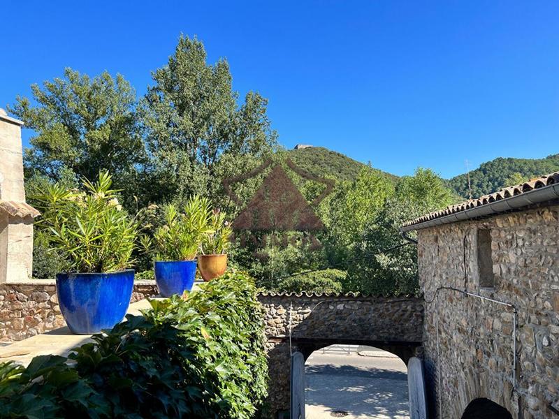 Maison en pierre - 170 m² - 6 pièces