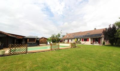 Propriété - 200 m² - 8 pièces