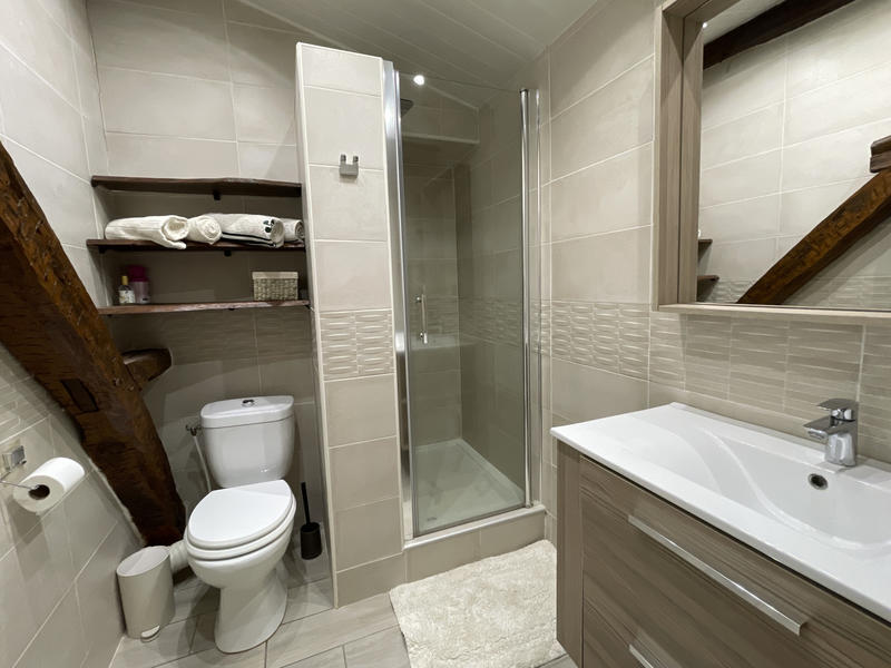 Maison - 260 m² - 8 pièces