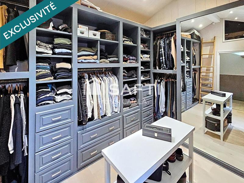 Maison - 400 m² - 12 pièces