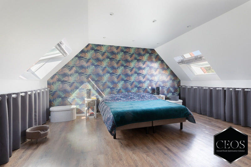 Maison - 280 m² - 8 pièces