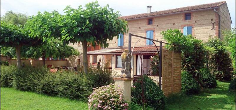 Propriété - 530 m² - 18 pièces