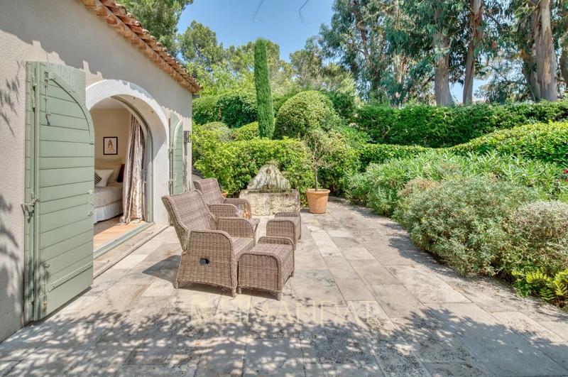 Propriété - 230 m² - 6 pièces