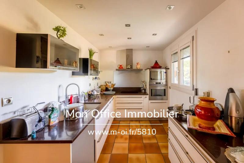 Villa - 316 m² - 9 pièces