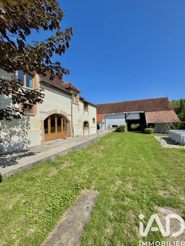 Maison - 240 m² - 8 pièces