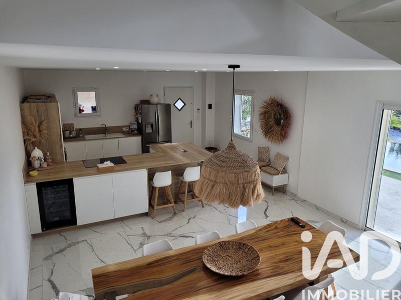 Maison - 182 m² - 6 pièces