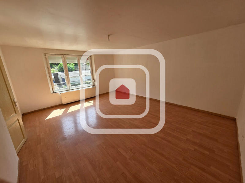 Maison - 175 m² - 9 pièces