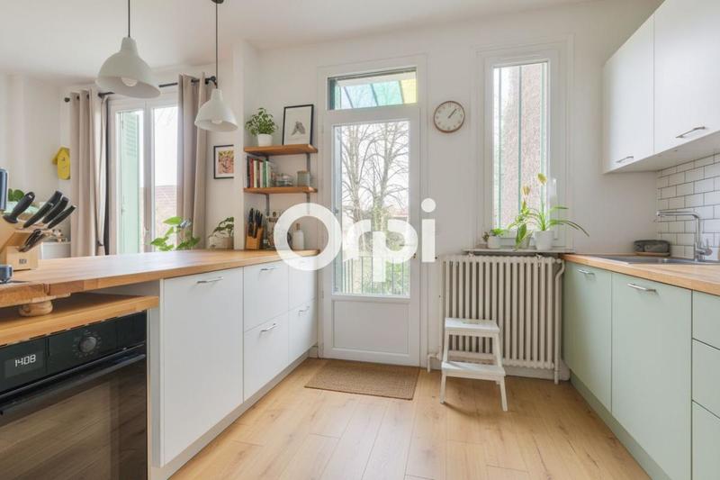 Maison - 92 m² - 4 pièces