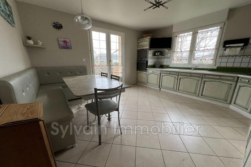 Maison - 159 m² - 7 pièces