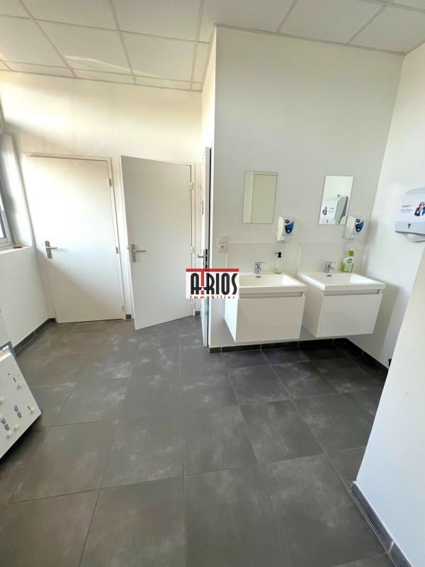 Bureau - 404 m²