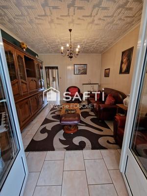 Maison - 163 m² - 9 pièces