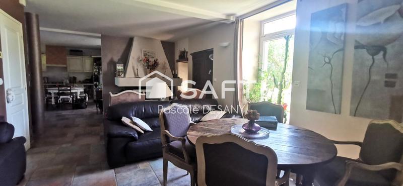 Maison - 206 m² - 8 pièces