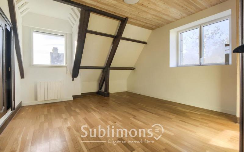 Maison - 224 m² - 7 pièces