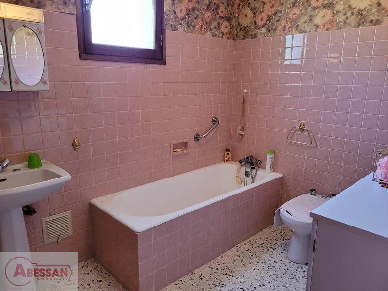 Maison - 199 m² - 8 pièces