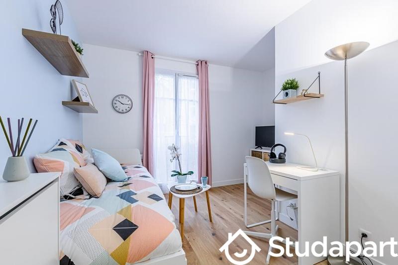 Chambre - 13 m² - 1 pièce