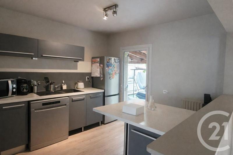 Maison - 93 m² - 4 pièces