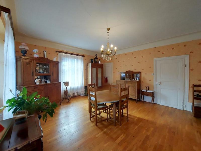 Propriété - 192 m² - 6 pièces