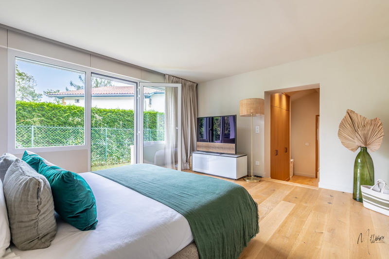 Maison - 312 m² - 8 pièces