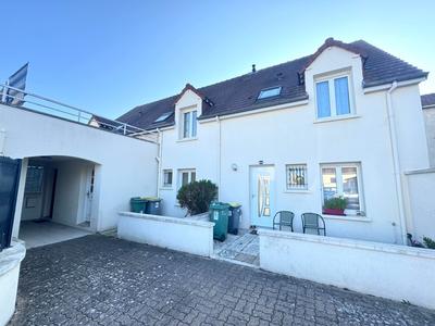 Maison - 91 m² - 5 pièces