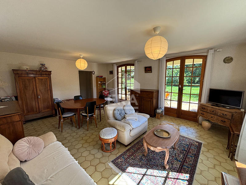 Maison - 189 m² - 7 pièces