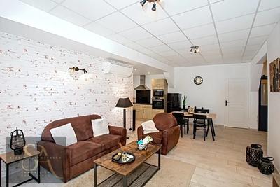 Propriété - 249 m² - 10 pièces